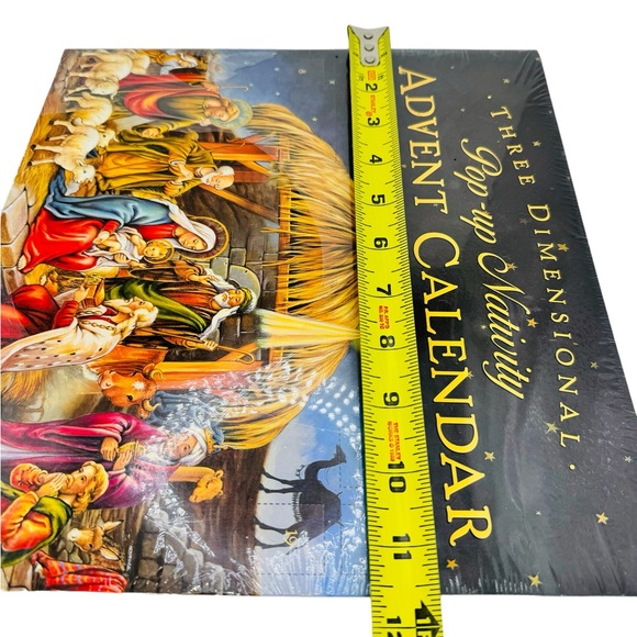 3D Christmas Pop-Up Nativity Advent Calendar Partially Opened. - Picture 5 of 6